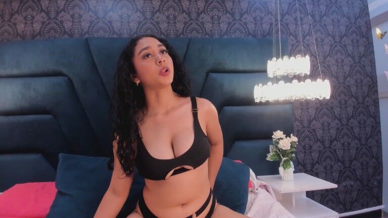 ScarlettFlever's Streamate show and profile