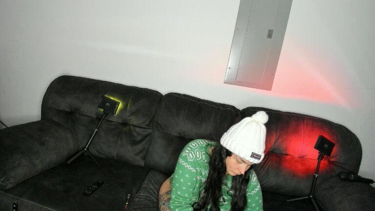 NylonDolly's Streamate show and profile