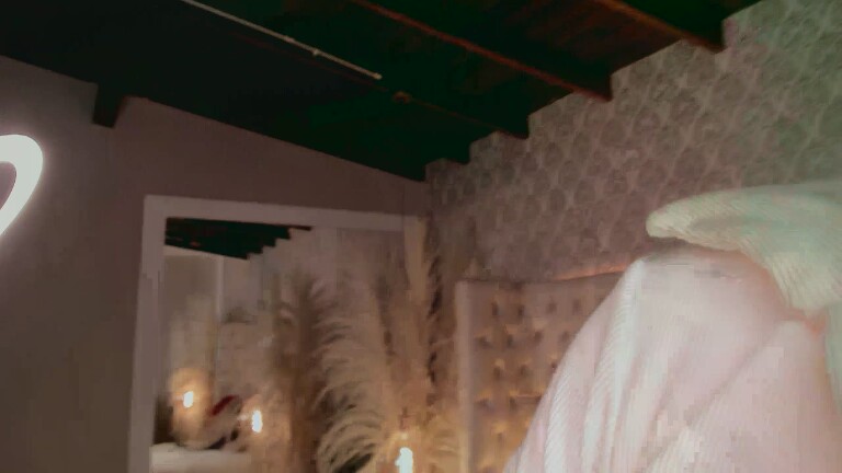 Dannah_Gomez's Streamate show and profile