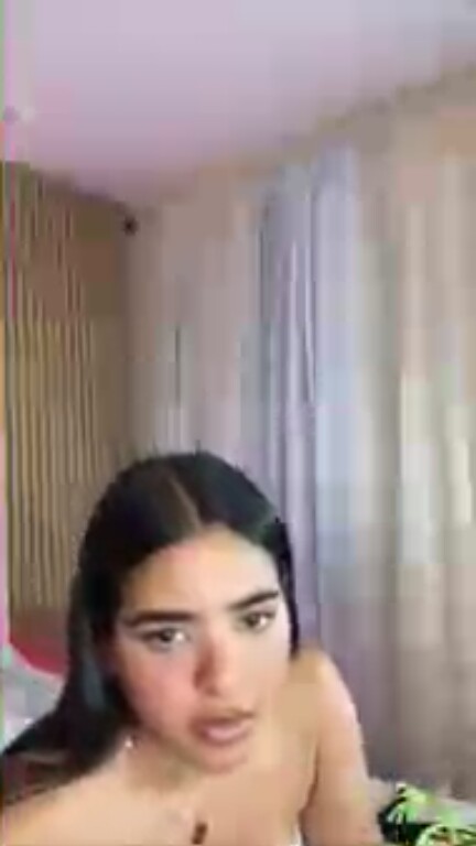 Ivannayelena's Streamate show and profile