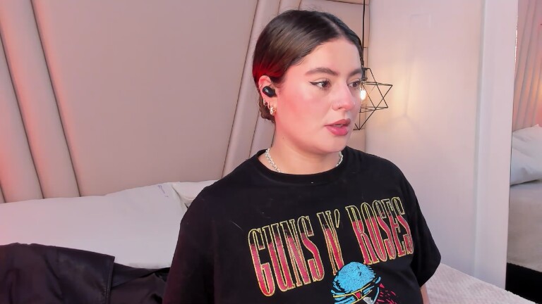 MonserrattMiller's Streamate show and profile