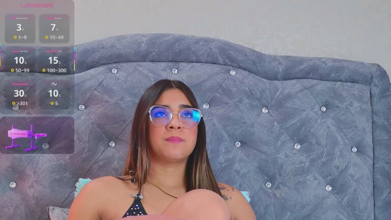 ZafiroClean's Streamate show and profile