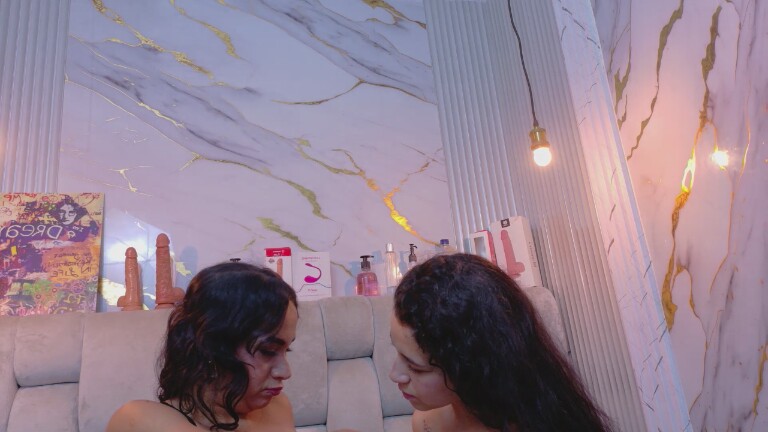 Sofia_Faces's Streamate show and profile