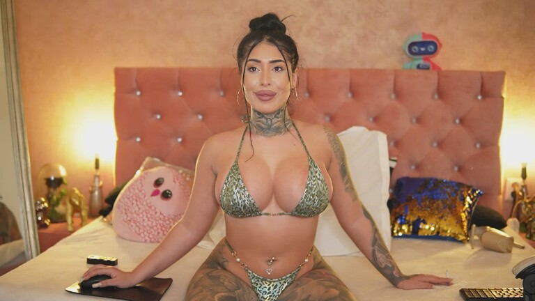 AARISS's Streamate show and profile