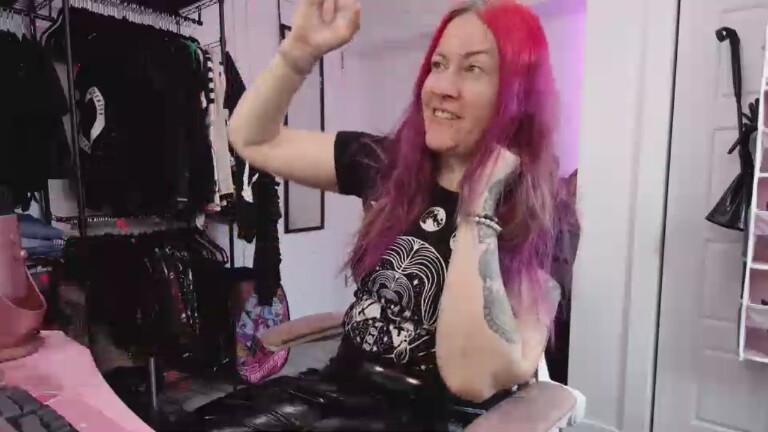 missgennyrock's Streamate show and profile