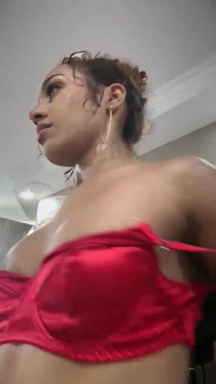 MaiaCox's Streamate show and profile