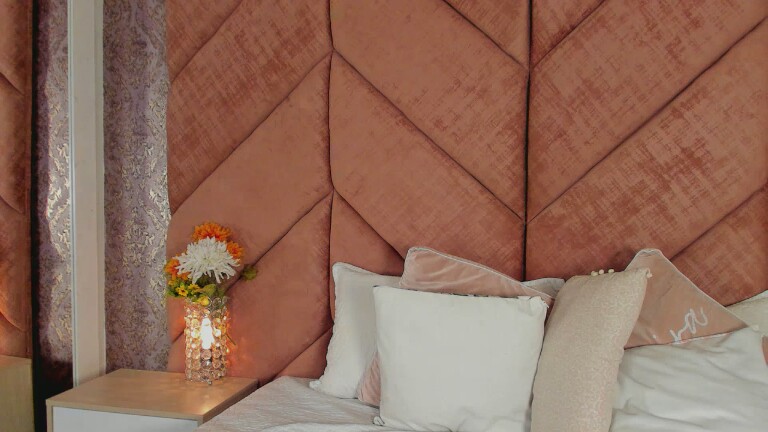 ChloeRosses's Streamate show and profile