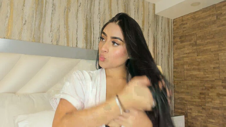 Sara_Hanniston's Streamate show and profile