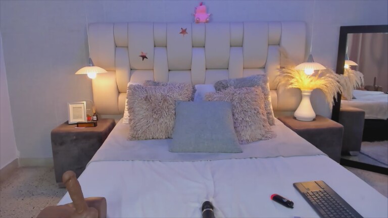 EmmaPrinncess's Streamate show and profile