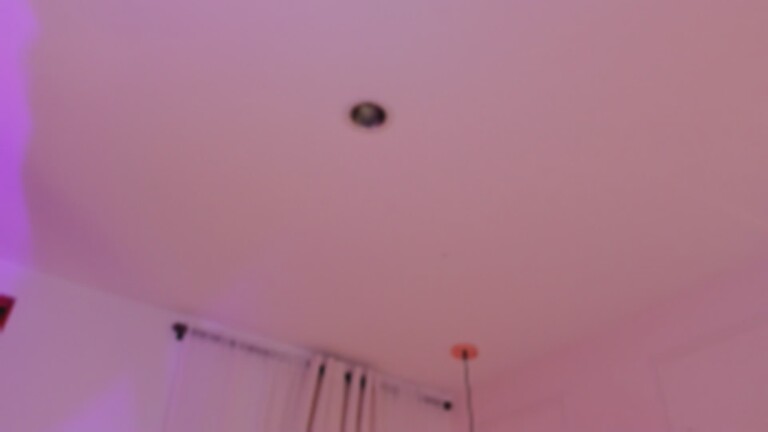 Crystal_W's Streamate show and profile