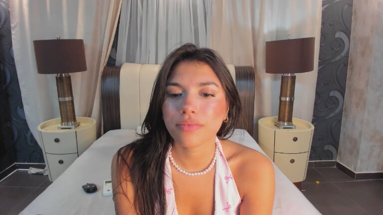 AgathaClox's Streamate show and profile