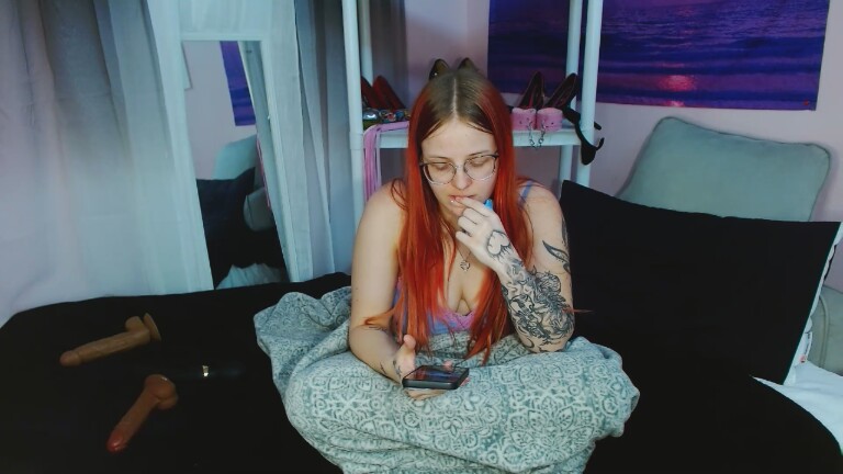 FoxyLilly's Streamate show and profile