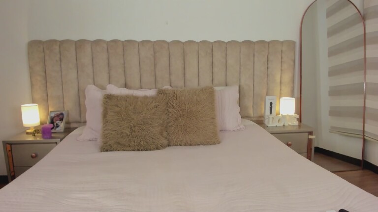 SophieRestrepo's Streamate show and profile