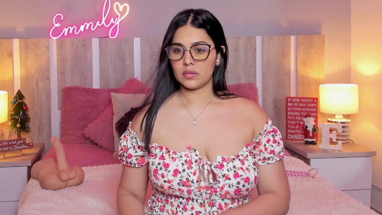 EmmilyKhan's Streamate show and profile