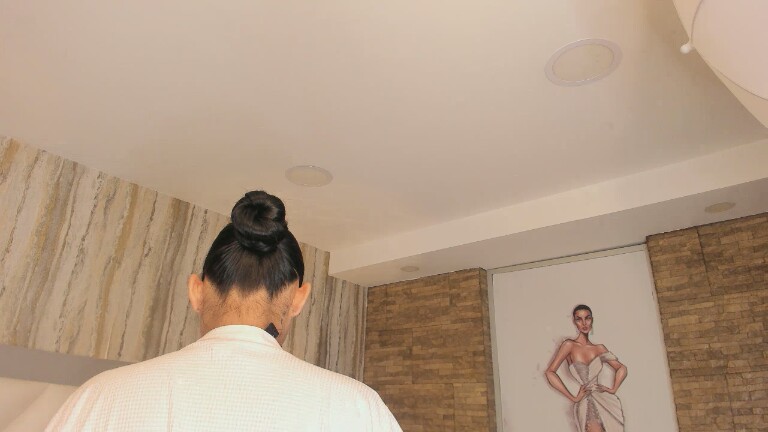 Sara_Hanniston's Streamate show and profile