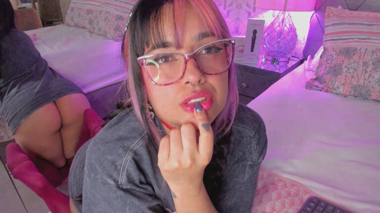 MaddieWaves's Streamate show and profile