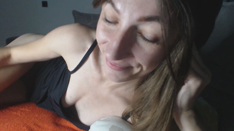 your_world's Streamate show and profile