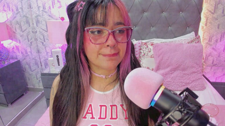 MaddieWaves's Streamate show and profile