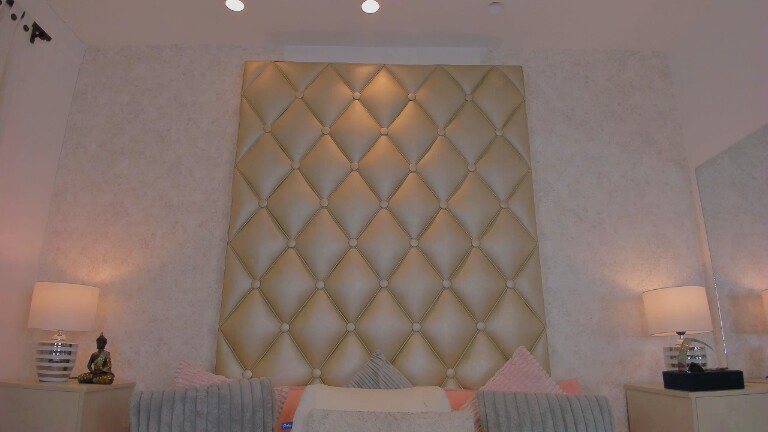 MiaaCaastro's Streamate show and profile