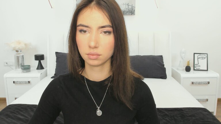 SarahTray's Streamate show and profile