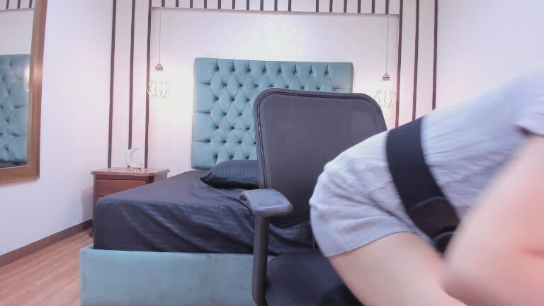 IvanaRusso's Streamate show and profile