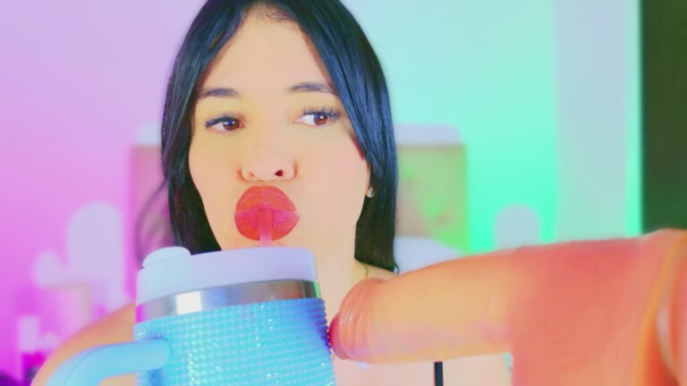 CharlootteEvans's Streamate show and profile